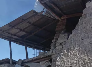 Daños en una vivienda tras el terremoto de magnitud 7,2 en la región andina de Ayacucho, Perú. Foto. EFE