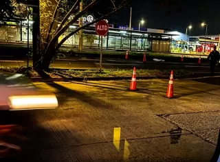 Tras el atropello, las autoridades procedieron a cerrar parte de la vía.  /  Imagen: TraficoCpanama