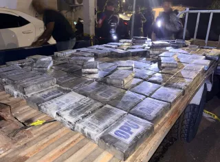 Se lograron ubicar 150 paquetes de posible sustancia ilícita. Foto: Cortesía