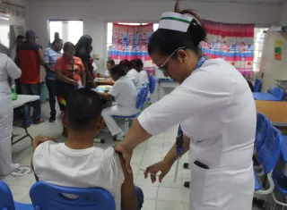 San Miguelito acerca servicios de salud gratuitos a más de 250 personas