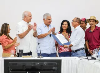 El presidente José Raúl Mulino y su equipo de trabajo se trasladó a Panama Este para llevar respuestas a sus residentes. 