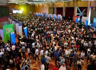 : La Alcaldía de Panamá habilitó una plataforma para que los interesados se registren, reciban un código QR y conozcan el horario para acudir a la feria laboral en Atlapa.