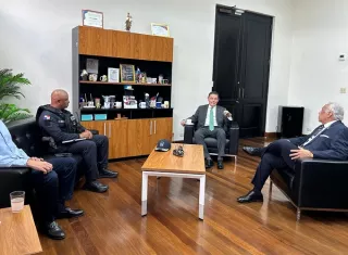 En el área social, se acordó dar impulso a los comedores comunitarios como herramienta de prevención del delito. Foto. Cortesía
