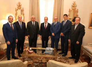 La delegación estuvo integrada por Michael Ostrowiak, Jackie Sivera, Max Joe Harari, Alan Perelis, Dovi Eisenmann y Alberto Jabiles.