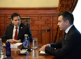 Marco Rubio anticipó que la Administración de Trump pedirá al Congreso la aprobación para destinar otros 45 millones de dólares a afianzar la lucha contra el crimen organizado en Ecuador y confirmó una partida exclusivamente de 10 millones de dólares para combatir a la minería ilegal, "que se está robando la riqueza del país". Foto. @Presidencia_Ec