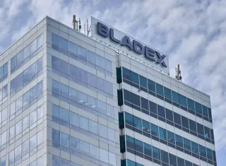 Bladex cuenta con oficinas en Argentina, Brasil, Colombia y México, una agencia en Nueva York y una licencia de representación en Perú. Su clientela incluye instituciones financieras y corporaciones.