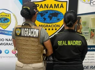 Colombiana trasladada a centro migratorio tras ser detectada con “Gota a Gota