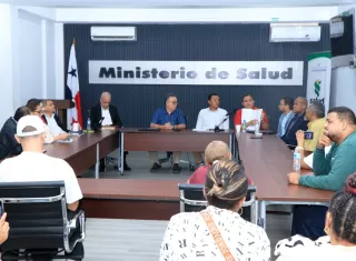 Después que se hiciera público el malestar de pacientes de hemodiálisis, el Minsa informó que garantiza continuidad del servicio en la Clínica Nephro Health. 