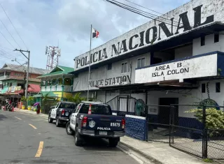 Un hombre de 27 años quedó detenido provisionalmente tras ser imputado por el femicidio de su pareja en Valle Escondido, Bocas del Toro.