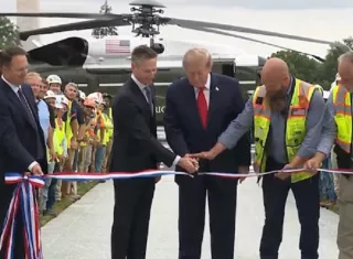 El presidente y su comitiva se dirigieron al aeropuerto JFK de Nueva York en el Air Force One para acudir a las sesiones de la Asamblea de Naciones Unidas y el resto de reuniones previstas para esta semana. Foto. @WhiteHouse