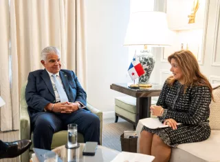 presidente José Raúl Mulino se reunió en Nueva York con Marisol Argueta de Barillas, directora para América Latina y miembro del Comité Ejecutivo del Foro Económico Mundial,