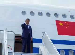 El presidente de Estados Unidos, Donald Trump, y su homólogo chino, Xi Jinping, se reunirán el jueves en la Casa Blanca, en su segundo encuentro de este año, con el objetivo de rebajar las crecientes tensiones por el comercio, la guerra de Irán, el futuro de Taiwán y la carrera por la inteligencia artificial (IA). Foto. EFE