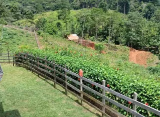 La visita técnica tuvo como objetivo evaluar las actividades productivas y los recursos de la propiedad para su integración a la oferta de turismo rural en la región.