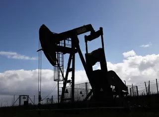 Los contratos de futuros del WTI para entrega en noviembre, los de referencia en Estados Unidos, sumaban $1.95 respecto al cierre anterior.