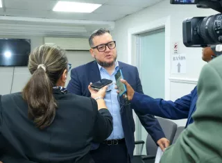El presidente de la Comisión de Prepuesto, el diputado Eduardo Vásquez. Foto: Cortesía