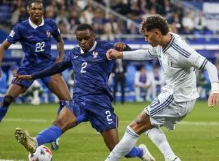 A pesar del empate Francia se encuentra en el primer lugar de su grupo con siete unidades. Foto. EFE