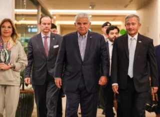Llegada del presidente José Raúl Mulino a Singapur. Foto: Cortesía