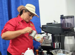 La alianza permitirá a las caficultoras panameñas intercambiar tecnología sobre recolección, procesamiento, comercialización e investigación. Foto. Eric Montenegro