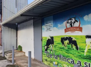 La empresa recolectora indicó que el servicio se extendió de forma definitiva hasta el 30 de septiembre, recomendando con antelación a la administración de Unicarne S.A. contratar un operador especializado con certificaciones ambientales vigentes. Foto. Eric Montenegro