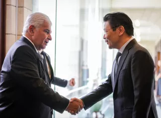 el presidente la República José Raúl Mulino a Asia, el primer ministro de Singapur, Lawrence Wong