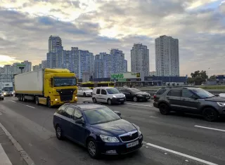 Kiev se adapta a la campaña rusa de atacar con drones sus puentes