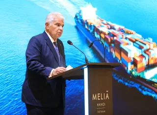 El presidente Jose Raul Mulino en foro maritimo con navieras de Vietnam 2026