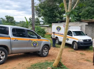 La alerta a la Policía Nacional (PN) fue dada por vecinos de Calle Novena, en donde se ubica la residencia y de donde provenía un intenso olor.