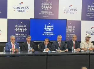 Los ministros informan del desarrollo de los trabajos en las zonas afectados por el sismo
