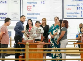  La Lotería Nacional trasladó el sorteo del miércoles 14 al jueves 15 de octubre, a las 5:00 p.m. Devoluciones hasta las 2:00 p.m.