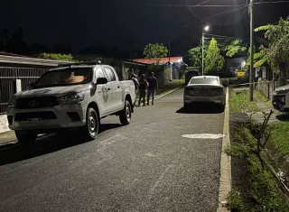 Noche de cervezas terminó en tragedia: Matan 1 y balean otro en Las Mañanitas