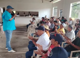  Unos 50 productores de Chagres recibieron capacitación sobre préstamos, seguros agrícolas y técnicas para agregar valor al café, con miras a mejorar sus cosechas y aumentar sus ingresos.