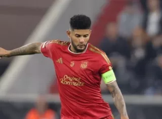 El central panameño Andrés Andrade, del Lask Linz de Austria.