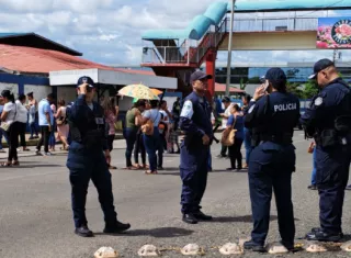 Padres de familia de Panamá Oeste rechazan el regreso a clases presenciales, exigen garantías de seguridad y piden terminar el año con módulos.