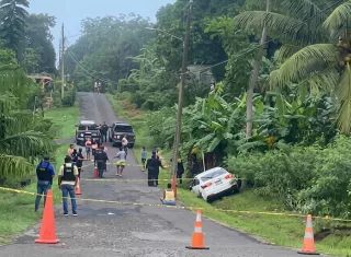 El carro quedó metido en la cuneta que está en la orilla de la vía.  / Foto:  Foto del perfil de chilibre_panama