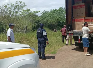 Se hacen pasar por policías para robar un articulado en Aguadulce