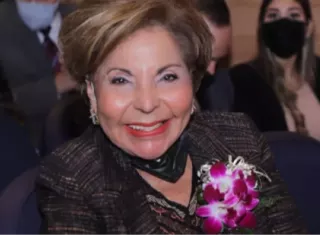  Mayín Correa cumple un año más de vida y sigue siendo uno de los personajes más reconocidos y comentados del país.