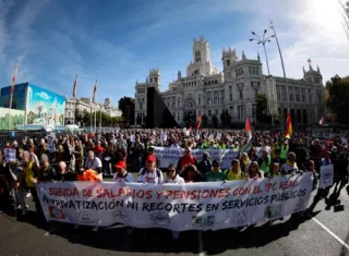 La manifestación convocada por Coordinadora estatal por la defensa del sistema público de pensiones (COESPE). Foto: EFE