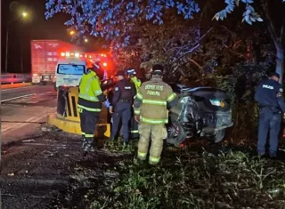 Vistas del accidente de tránsito a la altura de Farallón, en Coclé.  / Foto: mifavorita919