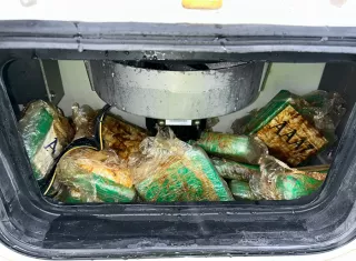 Esta es la segunda ocasión, en menos de una semana que se realizan decomisos similares en contenedores procedentes de Perú.  /  Foto: Senan