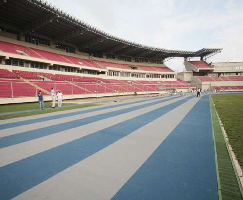 La pista atlética del estadio Rommel Fernández. Foto: Archivo