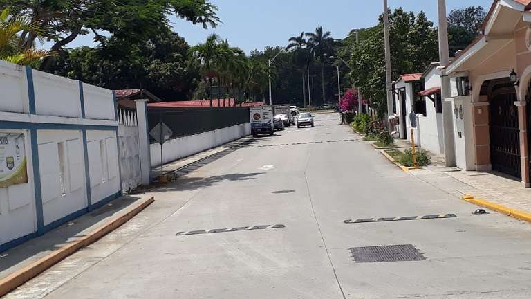 Vista general de la calle 10 Panamá Viejo. Foto: Landro Ortiz