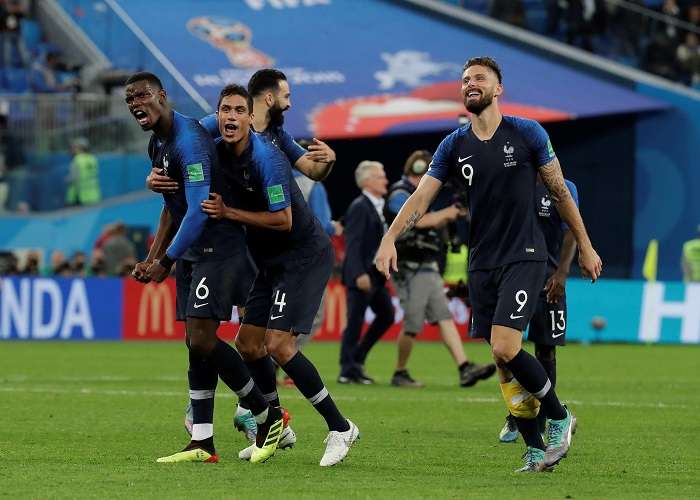 Jugadores franceses celebran la victoria tras el partido Francia-Bélgica, de semifinales del Mundial de Fútbol de Rusia 2018./EFE