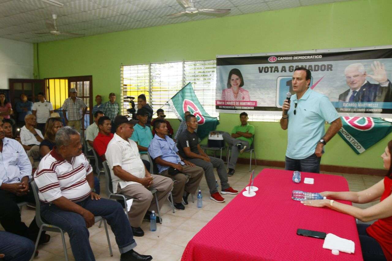 Reunión con convencionales en Metetí, Darién. Foto: Edwards Santos