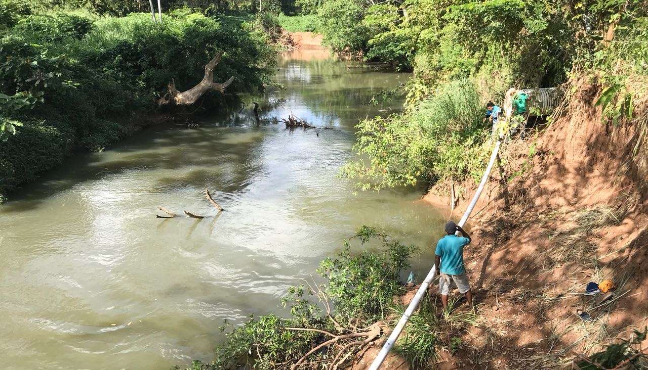 La extracción del agua se está dando a unos metros de la planta potabilizadora del Instituto de Acueductos y Alcantarillados Nacionales (Idaan) ubicada en El trapichito de La Chorrera.