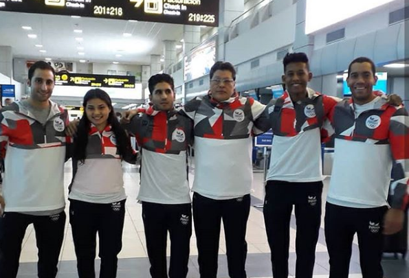 Grupo de atletas panameño en el Aeropuerto Internacional de Tocumen. Foto:  COP
