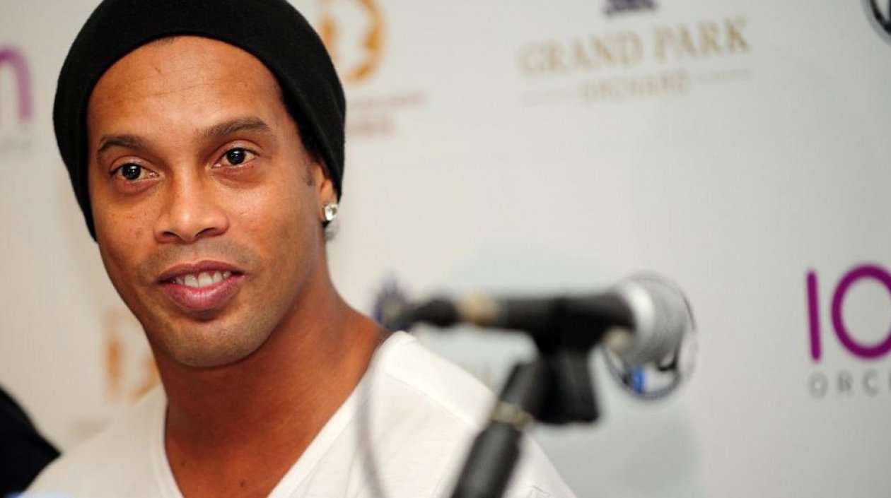 Ronaldinho es condenado a pagar multa y está en bancarrota, según medios brasileños. Foto: EFE