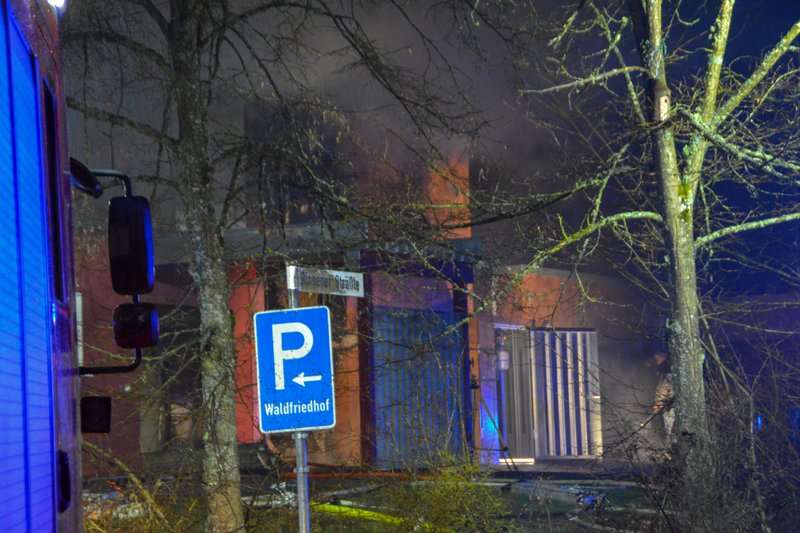 En esta foto se muestra un crematorio en Schwaebisch Hall, Alemania. Un incendio en ese crematorio en el sur de Alemania ha causado daños significativos al edificio. (Koss / SDMG / dpa a través de AP)