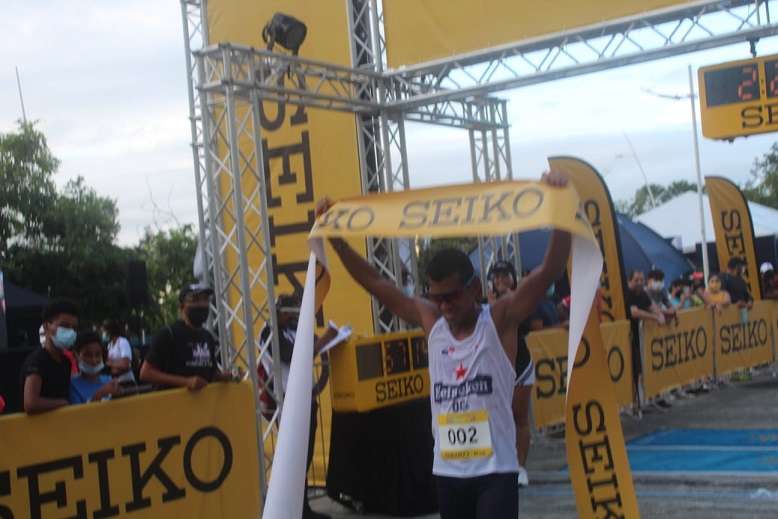 El dos veces olímpico Jorge Enrique Castelblanco impone nuevo récord personal en la Maratón Internacional de Panamá.