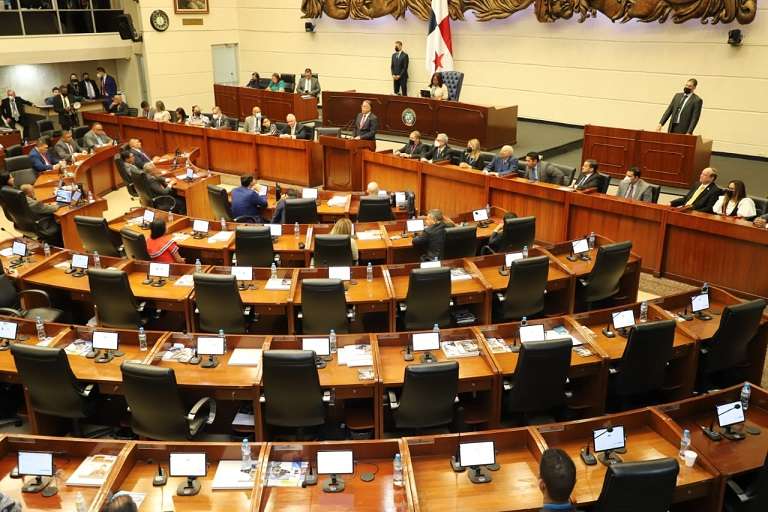 Presentan al Pleno Legislativo el proyecto de ley que establece la política agroalimentaria del Estado.
