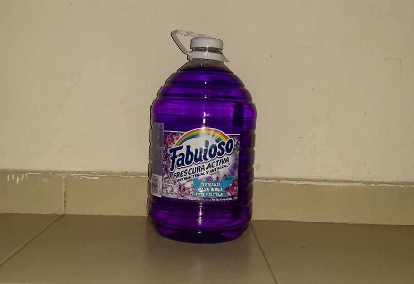 Los productos de limpieza de la marca Fabuloso que se venden en Panamá son fabricados y distribuidos por la planta ubicada en Guatemala.